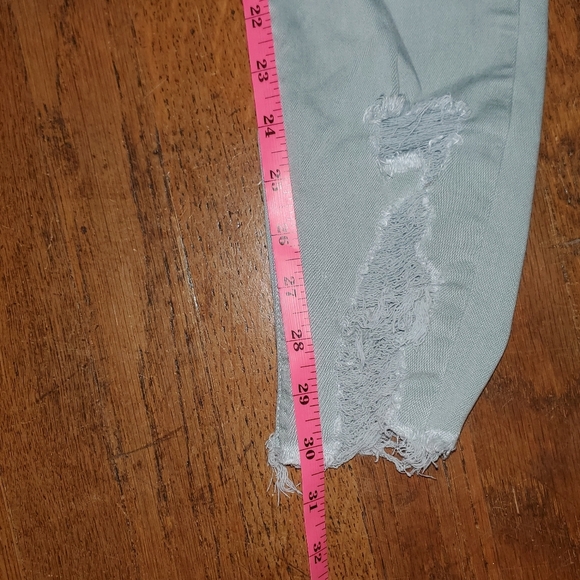 American Eagle Distressed Jeggings - Picture 11 of 11